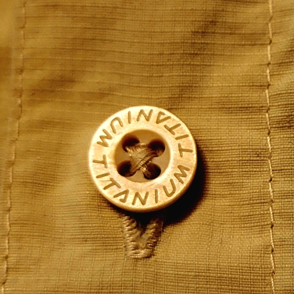 COLUMBIA TITANIUM OMNI-DRY GREEN OLIVE, SHORT SLEEVES, CASUAL MENS SHIRT,  LARGE - Picture 10 of 13